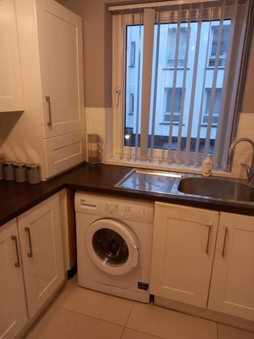 Modern 2-Bedroom City Apartment With Free Parking Belfast Luaran gambar