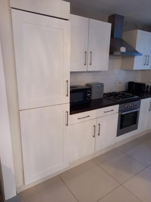 Modern 2-Bedroom City Apartment With Free Parking Belfast Luaran gambar
