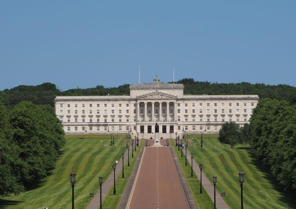 Modern 2-Bedroom City Apartment With Free Parking Belfast Luaran gambar