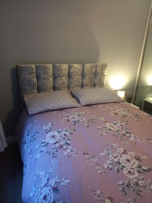 Modern 2-Bedroom City Apartment With Free Parking Belfast Luaran gambar
